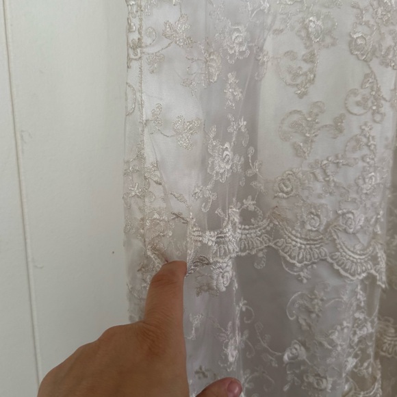 Unbranded Lace Trumpet Wedding Dress - Picture 6 of 8